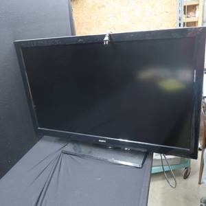42 SANYO FLATSCREEN TV