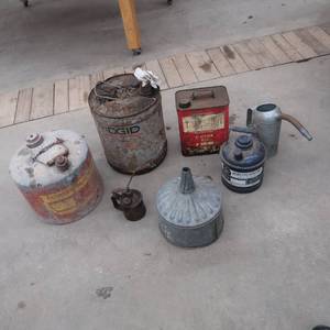VARIETY OF VINTAGE OILGASOLINE CANS
