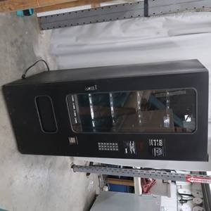 VENDING MACHINE
