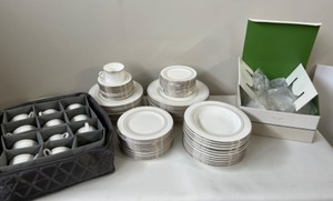 lot 13 image: Lenox China KATE SPADE Noel Alabaster China Service for 13z