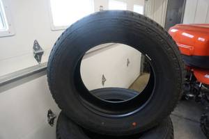 Set of 4 Bridgestone Duler Truck Tires
