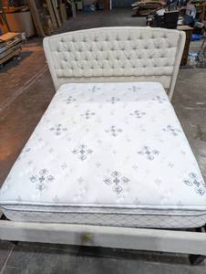 Store Display Queen Size Mattress - Like New