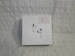 lot 29 image: AirPods (3rd generation) with MagSafe Charging Case-Missing Right Ear Bud