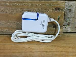 lot 30 image: ZipKord Apple Wall Charger