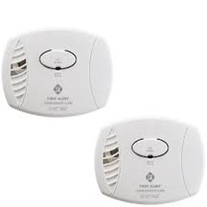 lot 184 image: First Alert 2pk CO400CN2 Battery Powered Carbon Monoxide Detector