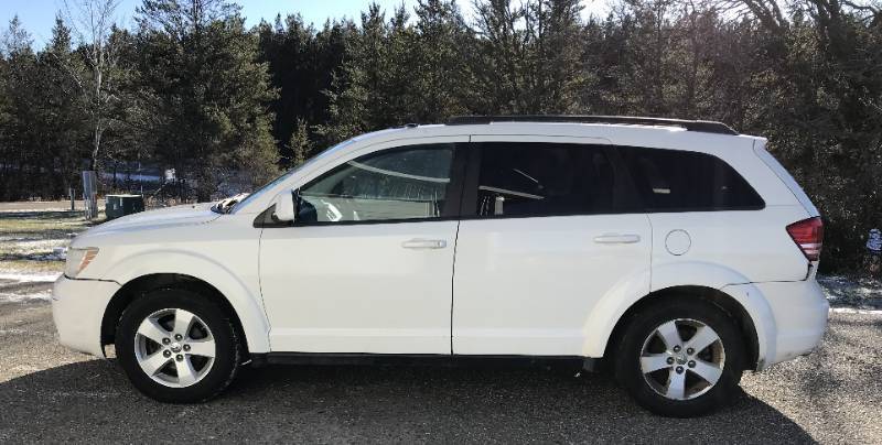 lot 13 image: 2010 Dodge Journey SXT