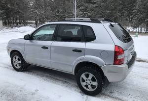 lot 16 image: 2006 Hyundai Tucson GL