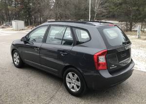 2007 Kia Rondo LX