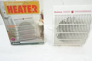 lot 13 image: Holmes heater