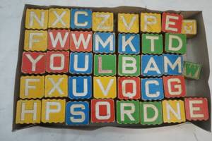 lot 19 image: vintage alphabet blocks