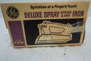 lot 22 image: Ge Vintage Iron