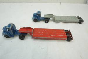 lot 37 image: Ralstoy car haulers