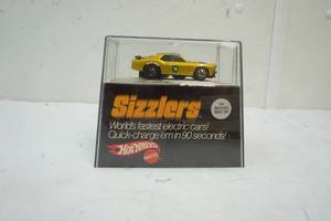 lot 49 image: Vintage redline hot wheel sizzler car