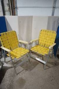 lot 260 image: 2 Yellow Folding Lawn Chairs