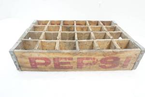 lot 264 image: Vintage Pepsi Cola Crate