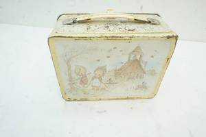 lot 265 image: Vintage Precious Moments Lunchbox with Thermos