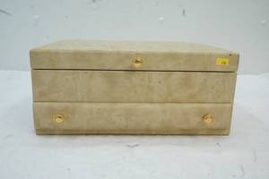lot 230 image: Jewelry Box with sewing materials