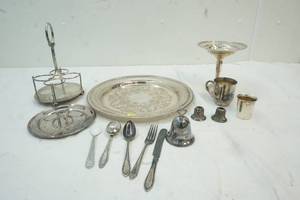 lot 215 image: Variety of Silver