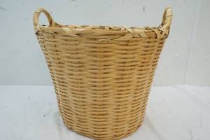 lot 91 image: Wicker Basket