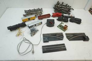 lot 216 image: Toy American Flyer Lines Train Set