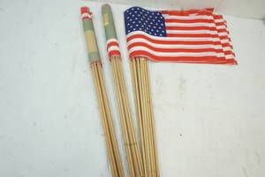 lot 196 image: USA Flags