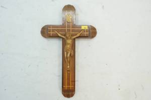 lot 89 image: Vintage Wooden Inri Crucifix Cross Last Rights Holy Water