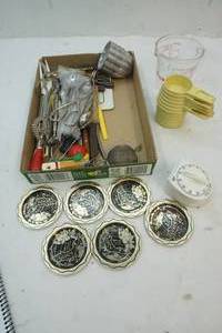 lot 61 image: Variety of Kitchenware