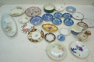 lot 76 image: Variety of plates