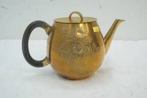 lot 155 image: Vintage Tea Pot