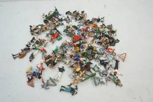 lot 159 image: Variety of small plastic figures