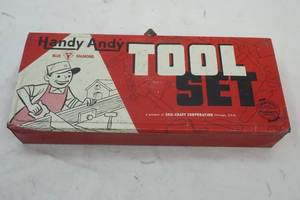 lot 123 image: Vintage Handy Andys Tool Set (no tools)