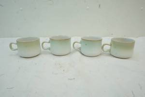 lot 178 image: Set of Vintage 4 Denby Mugs