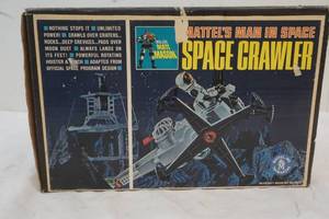 lot 121 image: Mattels Space Crawler