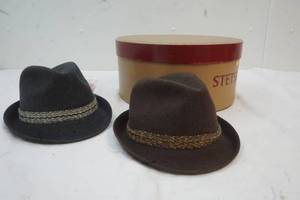 lot 106 image: Stetson Hat Box and 2 hats