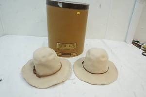 lot 98 image: Newsboys Hats