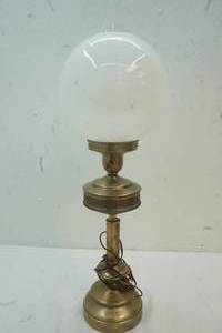 lot 116 image: Electrical Table Lamp