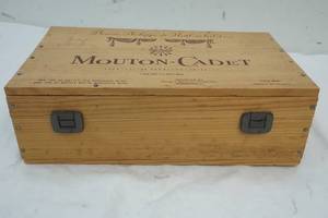 lot 154 image: Wooden Box