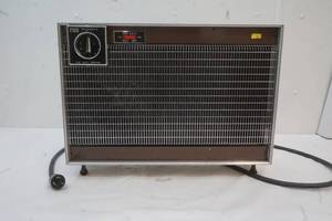 lot 27 image: Arvin Heater