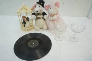 lot 299 image: Wedding Items