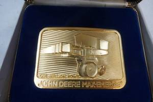 lot 334 image: John Deere Belt Buckle