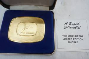 lot 337 image: 1986 John Deere Belt Buckle