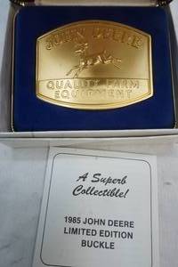 lot 346 image: 1985 John Deere Belt Buckle