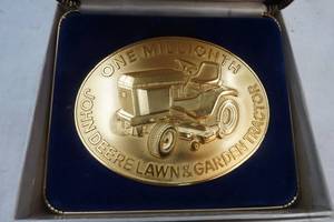 lot 347 image: John Deere Belt Buckle