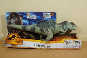 lot 6 image: Jurassic World Strike N Roar Giganotosaurus