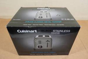lot 44 image: Cuisinart Black Stainless 2-Slice Toaster