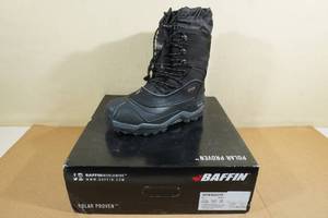 lot 104 image: Baffin Snow Monster Mens Winter Boots -Size 11