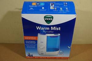 lot 122 image: Vicks Warm Mist Humidifier