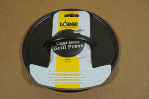 lot 148 image: Lodge 8 Cast Iron Grill Press
