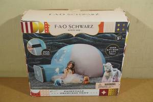 lot 204 image: FAO Schwarz Fairytale Princess Tent