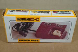 lot 250 image: Vintage HO Scale Bachmann Power Pack in Original Box